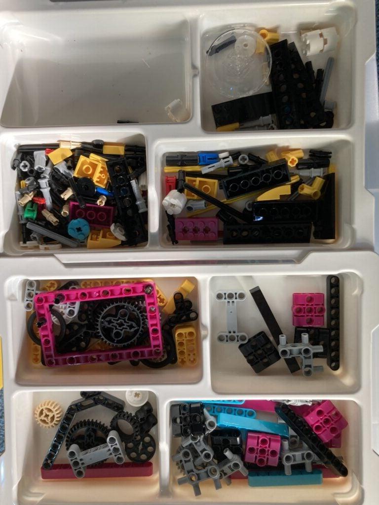 legos used to build robot and obstacles